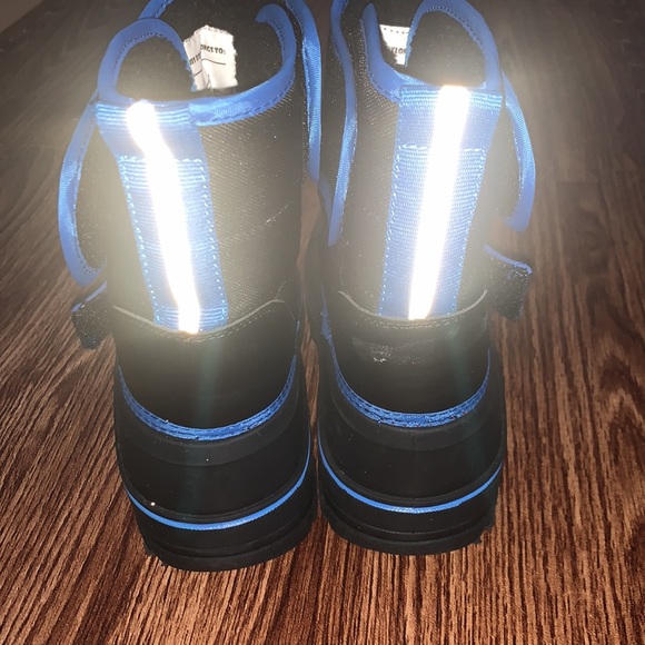 Boys winter snow boots 2/3 - Picture 5 of 9